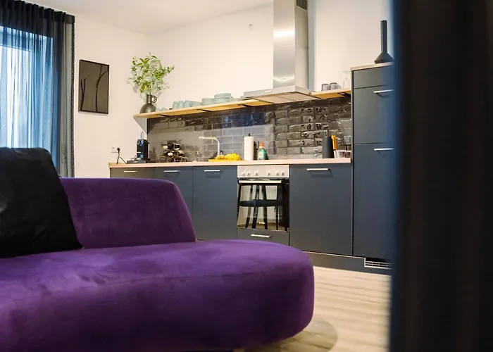 Lio Deluxe Kueche Terrasse Parken Netflix