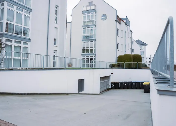 Lio Deluxe Kueche Terrasse Parken Netflix